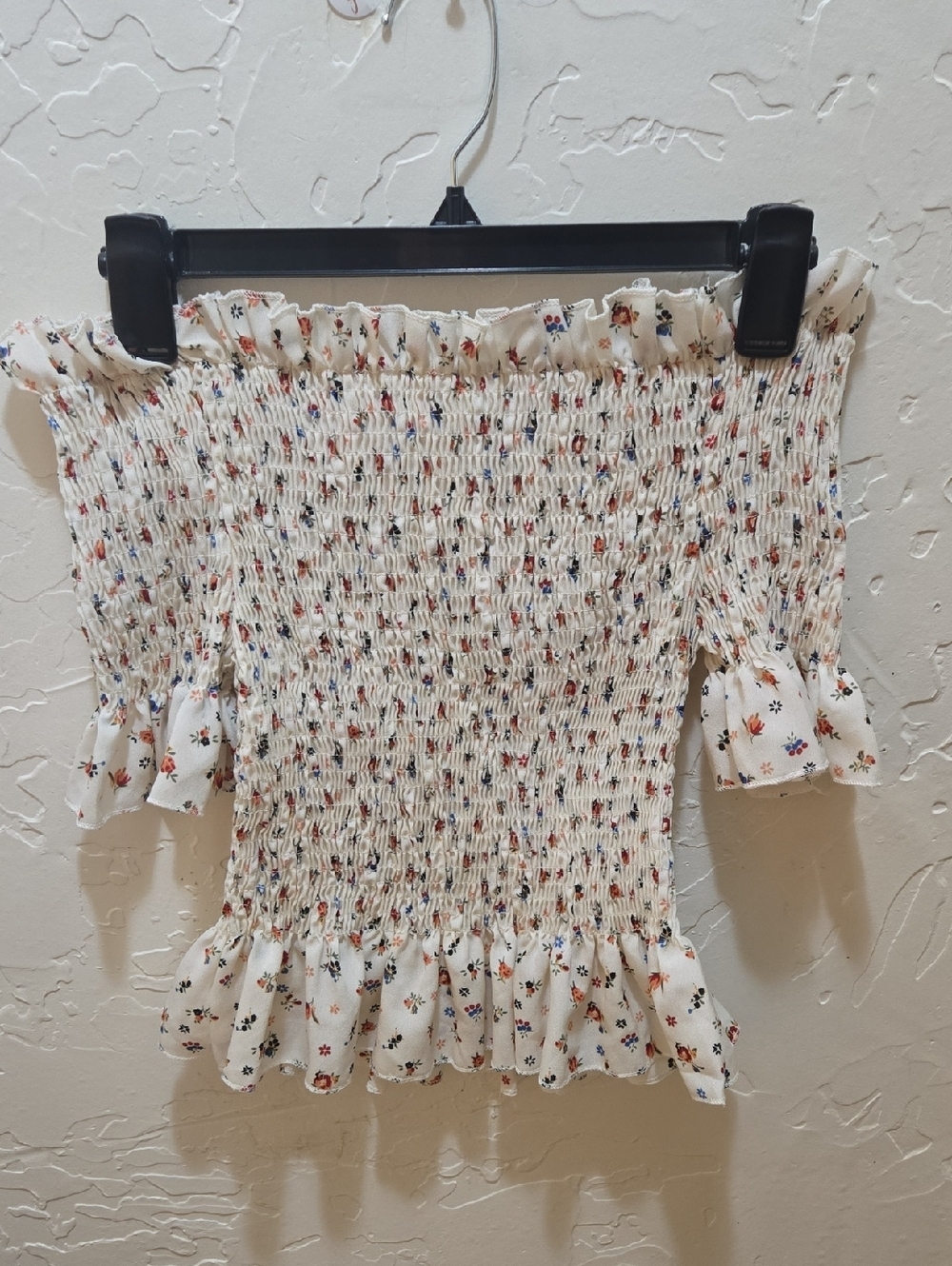 3/$10 ROMWE Cream Peplum Blouse with Smocked 3/4 Sleeves
